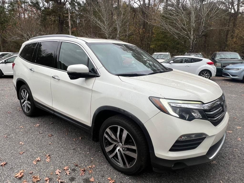Used 2018 Honda Pilot Touring image 2