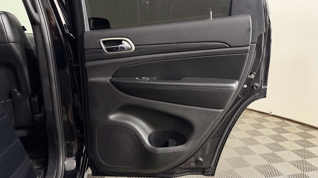 Used 2019 Jeep Grand Cherokee Altitude AWD/4WD image 33