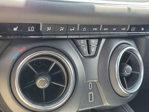 Used 2024 Chevrolet Blazer LT FWD image 28