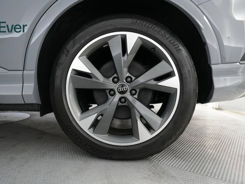 Used 2022 Audi Q4 e-tron Premium Plus image 19