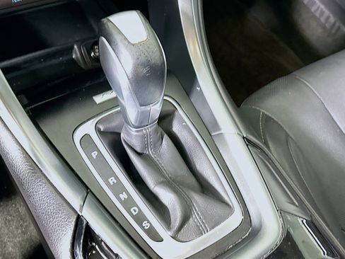 Used 2016 Ford Fusion Titanium FWD image 23