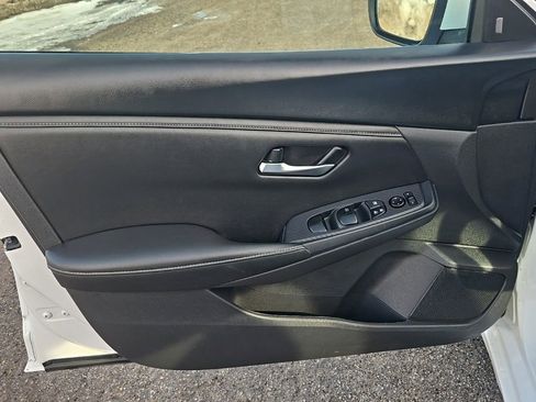 Used 2024 Nissan Sentra SV image 19