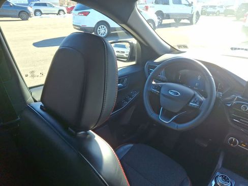 Used 2025 Ford Escape ST-Line image 15