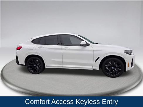 Used 2023 BMW X4 xDrive30i w/ M Sport Package AWD/4WD image 11