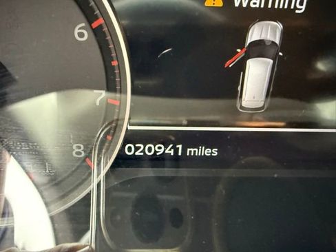 Used 2022 Mitsubishi Outlander SE image 9