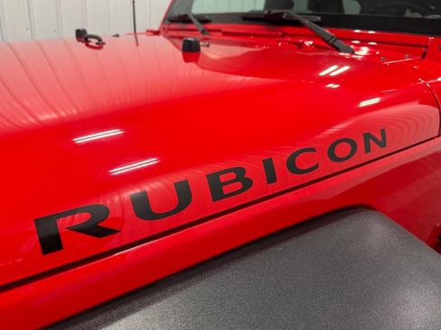 Used 2016 Jeep Wrangler Unlimited Rubicon w/ Connectivity Group image 8