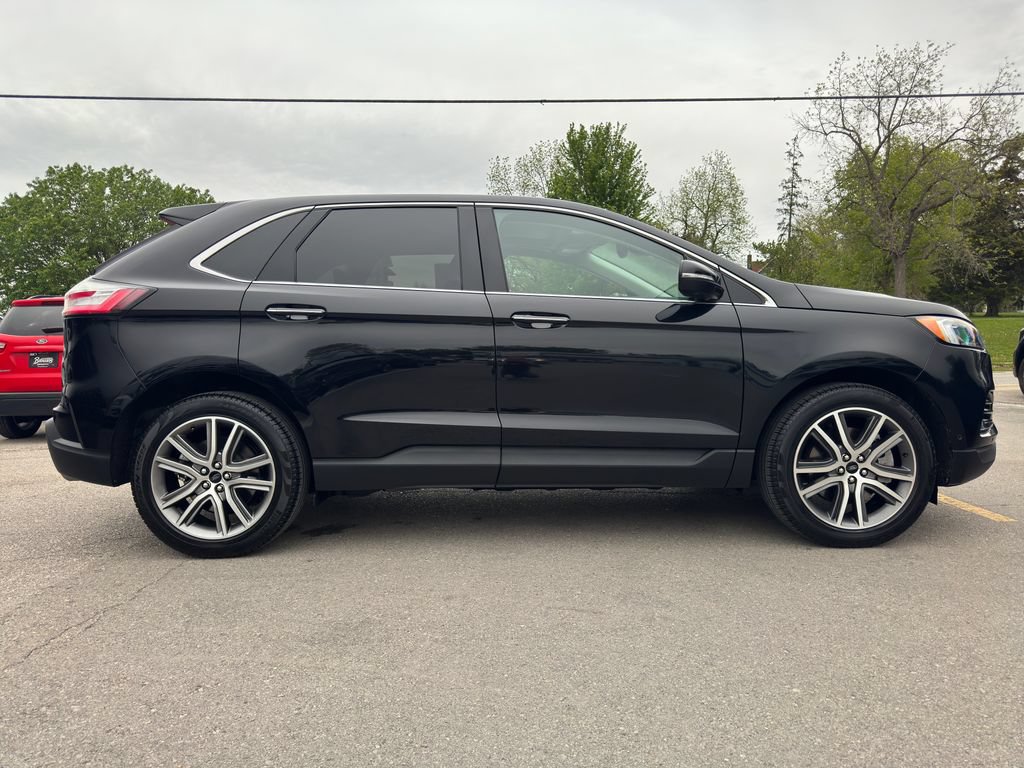 Used 2024 Ford Edge Titanium w/ Equipment Group 301A AWD/4WD image 4