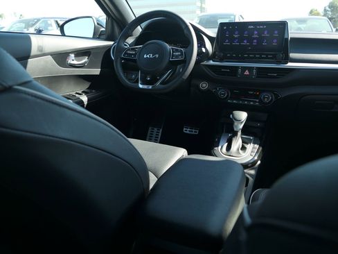 Used 2023 Kia Forte GT-Line w/ GT-Line Premium Package FWD image 27