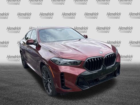 Certified 2026 BMW X6 xDrive40i AWD/4WD image 2