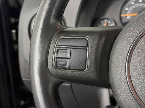 Used 2014 Jeep Patriot High Altitude image 22