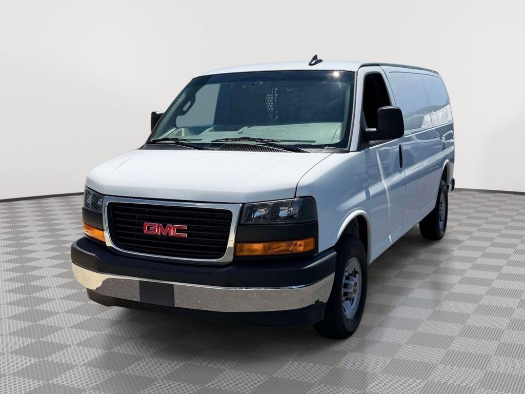 Used 2025 GMC Savana 2500 w/ Driver Convenience Package RWD image 3
