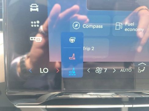 Certified 2024 Lincoln Nautilus Reserve w/ Equipment Group 202A AWD/4WD image 40