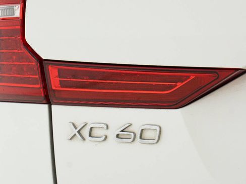 Used 2023 Volvo XC60 B5 Plus AWD/4WD image 14