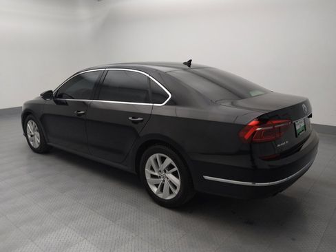 Used 2018 Volkswagen Passat 2.0T SE image 3