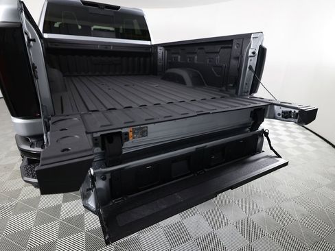 Used 2026 GMC Sierra 2500 AT4X AWD/4WD image 8