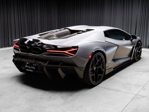 Used 2024 Lamborghini Revuelto AWD/4WD image 47
