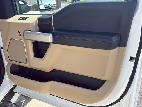 Used 2021 Ford F250 Lariat w/ Lariat Ultimate Package AWD/4WD image 15