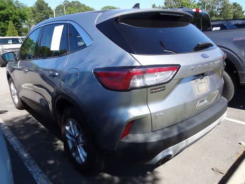 Used 2021 Ford Escape SE w/ Convenience Package FWD image 6