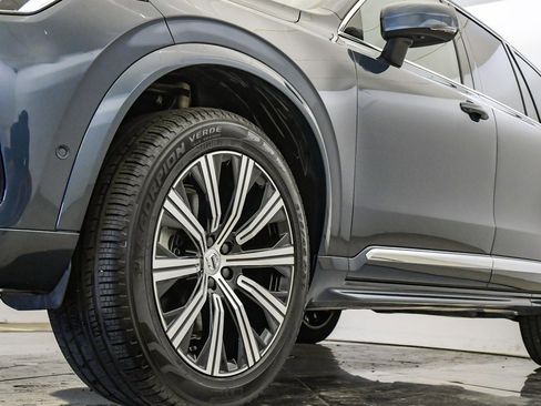 Certified 2025 Volvo XC90 B6 Ultra image 9