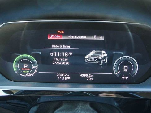 Used 2023 Audi e-tron Premium Plus w/ Premium Plus Package image 24