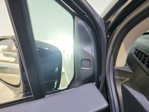 Used 2025 Honda Odyssey Elite image 15