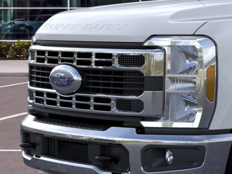 New 2025 Ford F350 XL w/ XL Chrome Package RWD image 25
