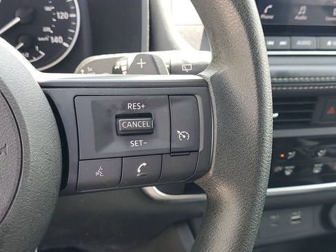 Used 2023 Nissan Rogue S FWD image 23