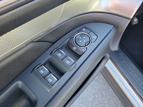 Used 2019 Ford Explorer XLT w/ Equipment Group 202A image 21