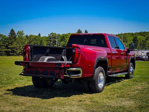 New 2026 GMC Sierra 3500 SLT w/ SLT Premium Package AWD/4WD image 4