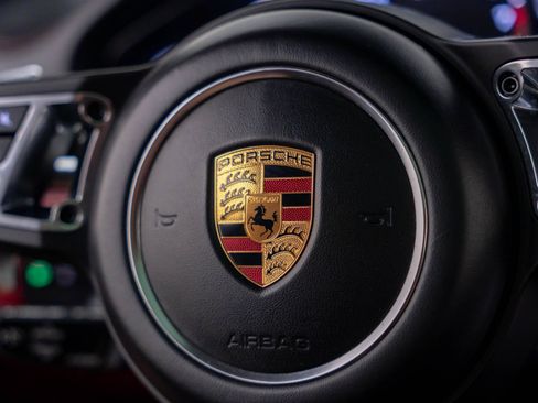Certified 2019 Porsche Cayenne Turbo AWD/4WD image 24