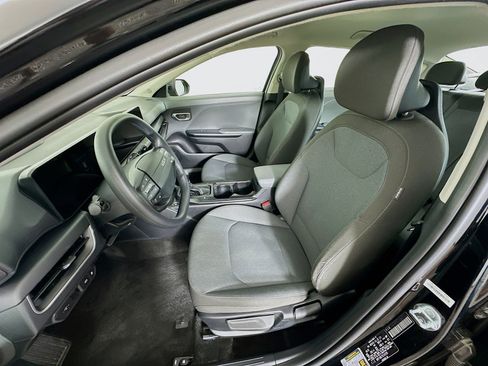 Used 2025 Kia K4 LXS image 13