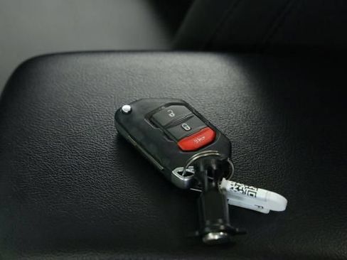 Used 2023 Jeep Wrangler Sport AWD/4WD image 34
