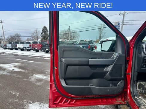 Used 2025 Ford F150 XLT w/ Equipment Group 302A MID image 15