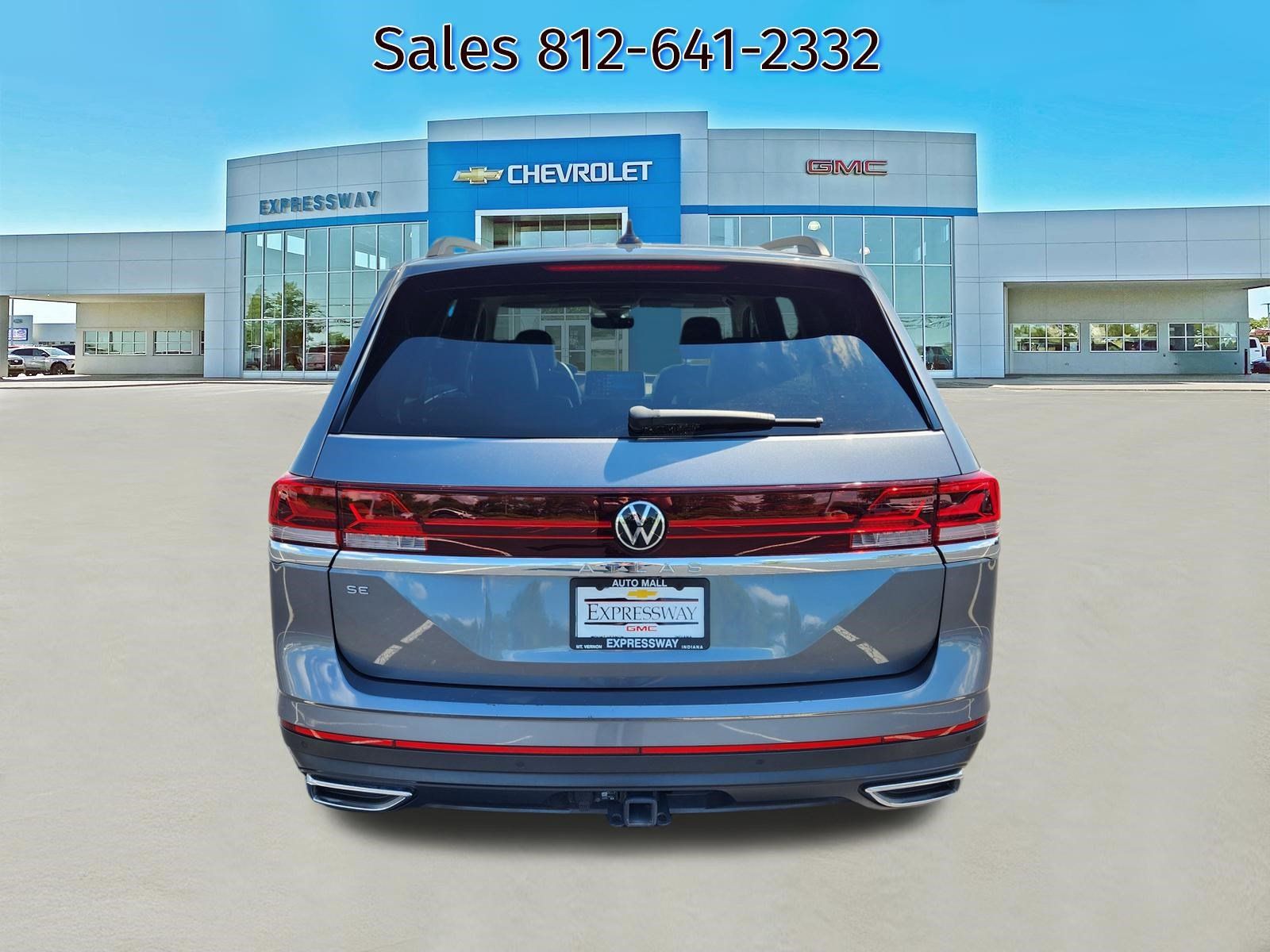 Used 2024 Volkswagen Atlas SE w/ Panoramic Sunroof Package FWD image 6