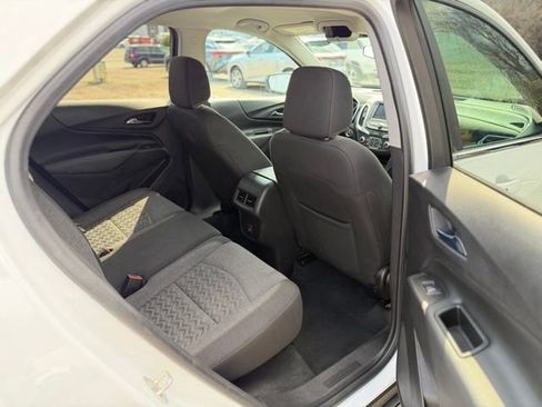 Used 2022 Chevrolet Equinox LT image 10