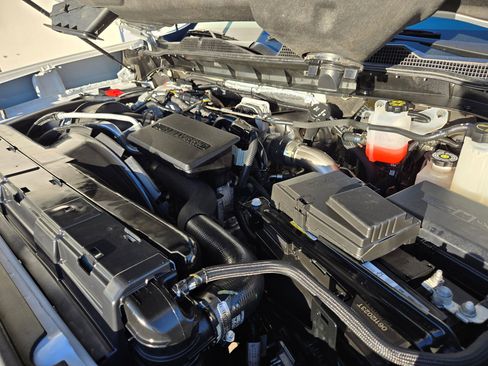 Used 2024 Chevrolet Silverado 2500 LTZ w/ LTZ Convenience Package image 34