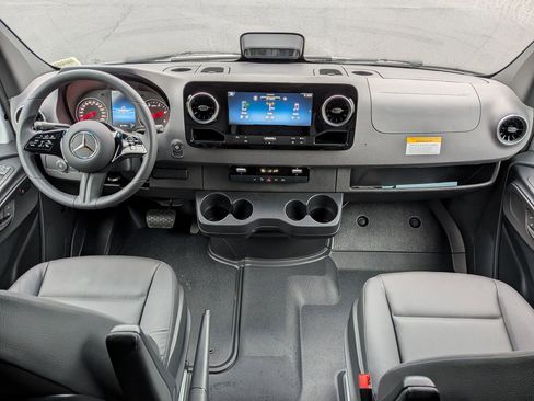 New 2026 Mercedes-Benz Sprinter 2500 image 29