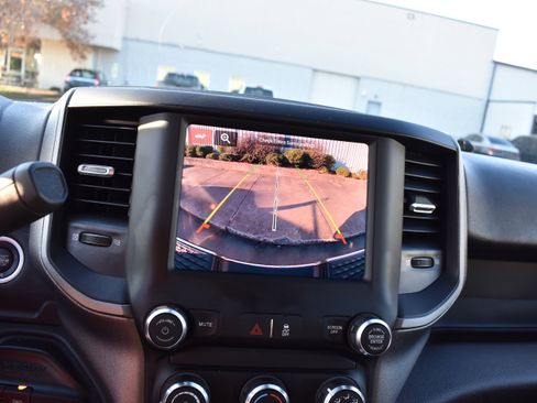 Used 2024 RAM 2500 Tradesman w/ Chrome Appearance Group image 18