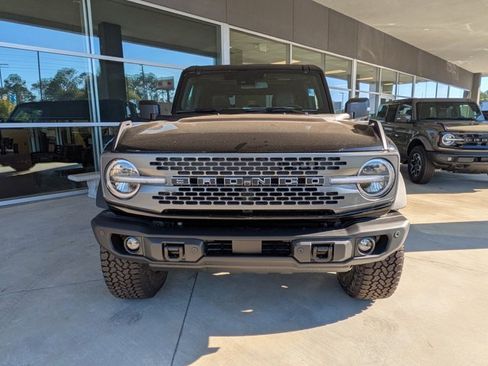 New 2025 Ford Bronco Badlands image 9