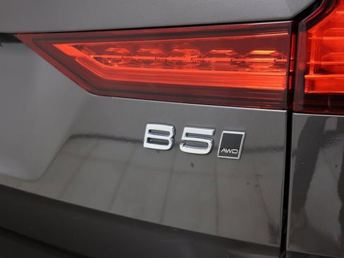 Used 2025 Volvo V60 B5 Cross Country Plus image 16