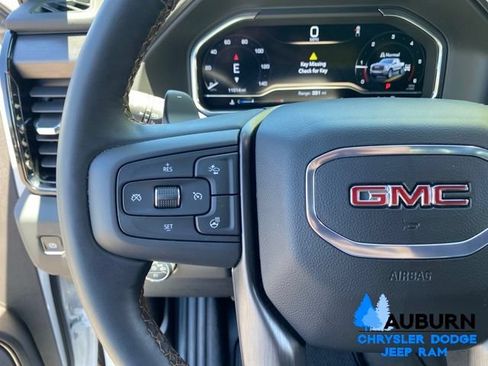 Used 2025 GMC Sierra 1500 AT4 w/ AT4 Premium Package AWD/4WD image 41