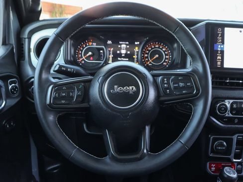 Used 2025 Jeep Gladiator Sport AWD/4WD image 19