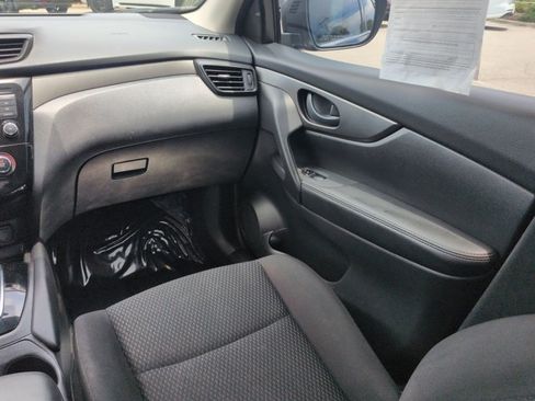 Used 2019 Nissan Rogue Sport S FWD image 18
