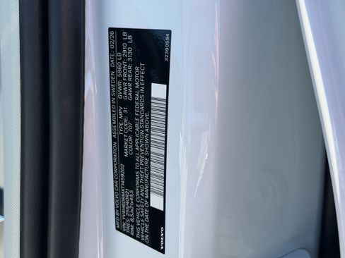 New 2026 Volvo XC60 T8 Ultra w/ Climate Package image 36