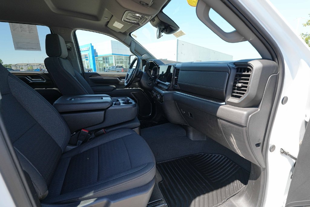 Used 2025 Chevrolet Silverado 2500 LT AWD/4WD image 23