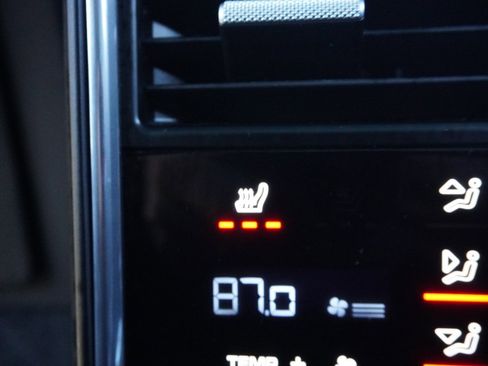 Used 2019 Porsche Cayenne E-Hybrid image 63