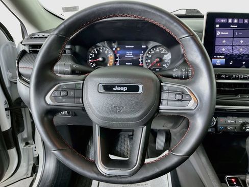 Used 2022 Jeep Compass Trailhawk w/ Trailhawk Convenience Group AWD/4WD image 14