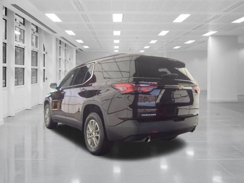 Used 2023 Chevrolet Traverse LT FWD image 6
