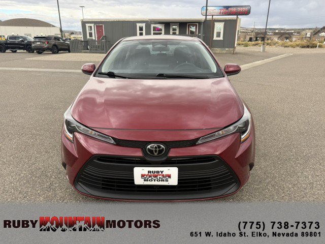 Used 2025 Toyota Corolla LE FWD image 2