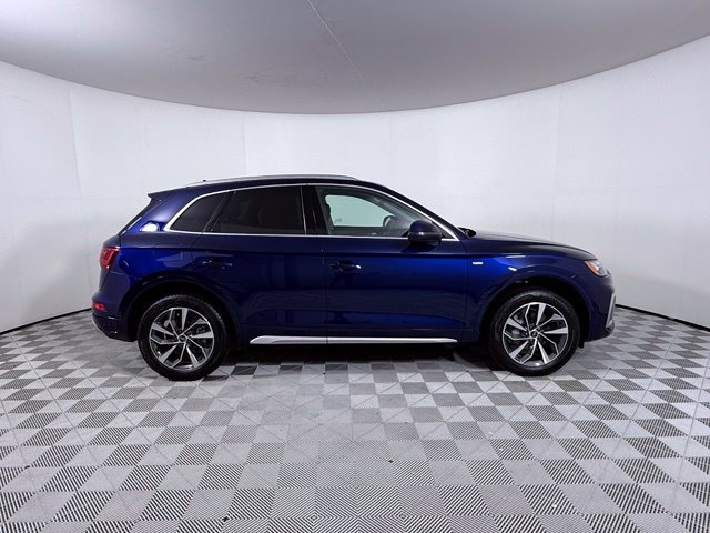 Certified 2024 Audi Q5 2.0T Premium Plus w/ Premium Plus Package AWD/4WD image 9